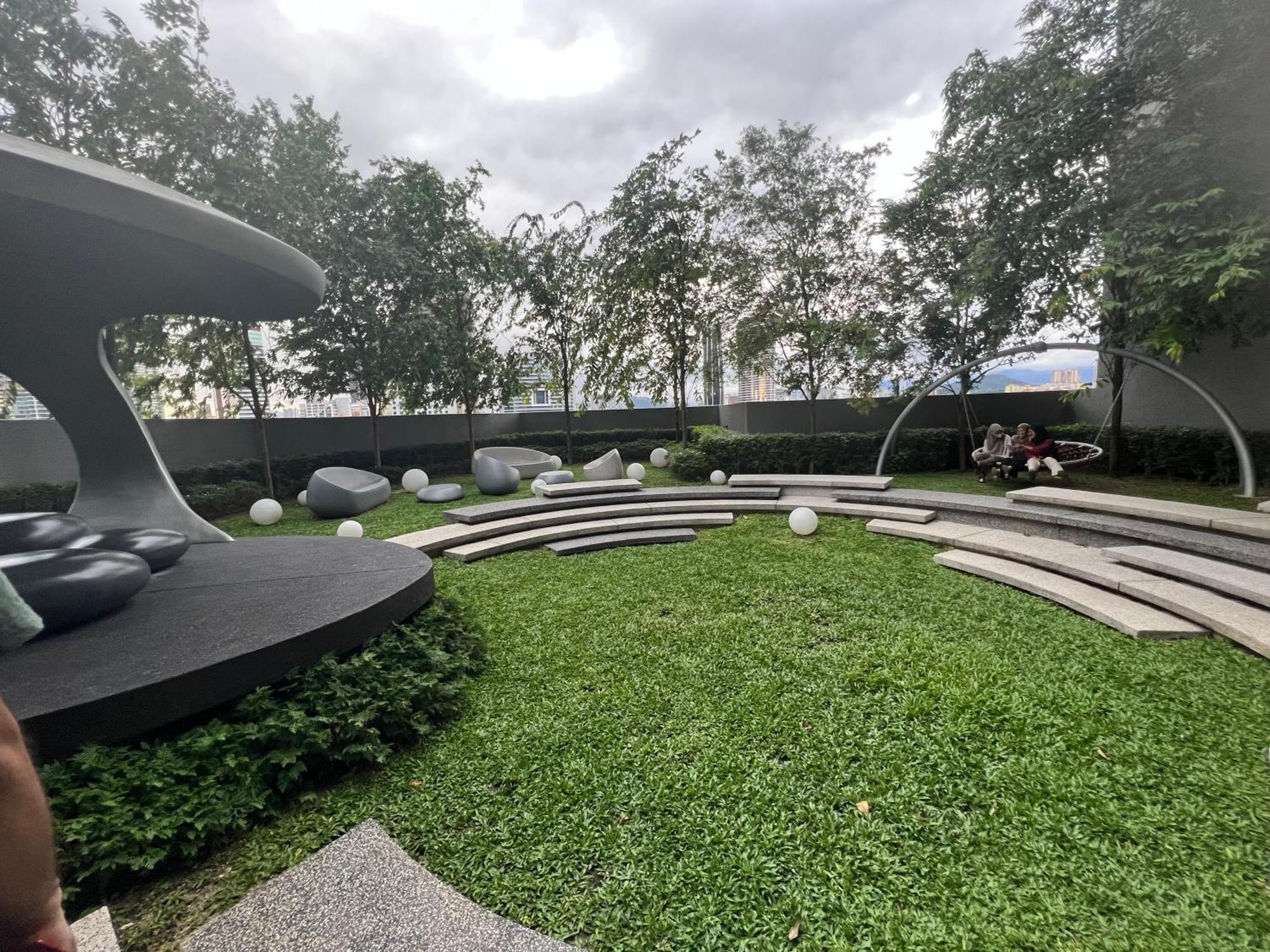 Scarletz Suites Kuala Lumpur By City Center Exterior photo