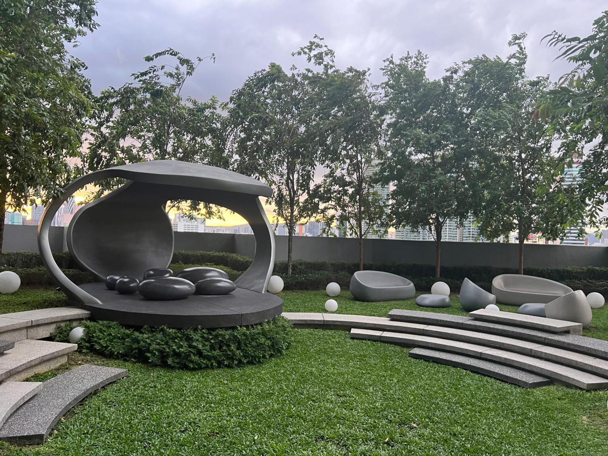 Scarletz Suites Kuala Lumpur By City Center Exterior photo