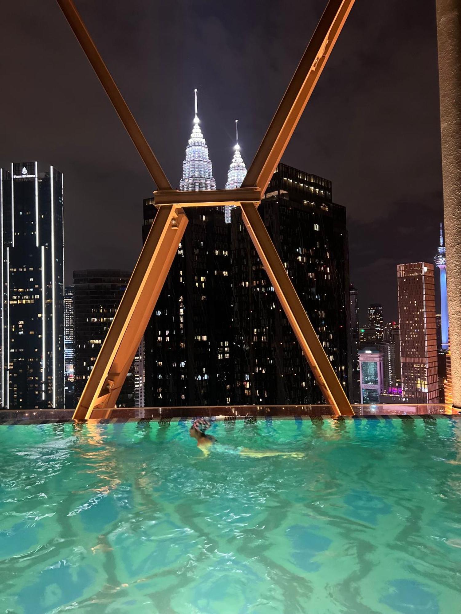 Scarletz Suites Kuala Lumpur By City Center Exterior photo